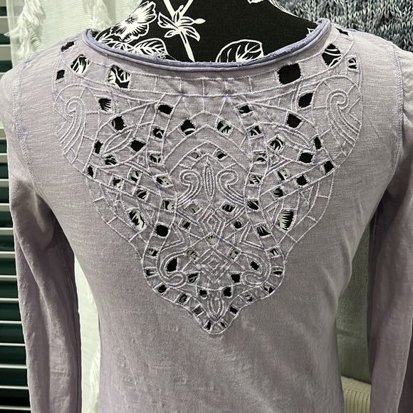 Free People Luna Grace Lavender Eyelet Henley Long Sleeve Top Purple Size Small - Picture 4 of 11